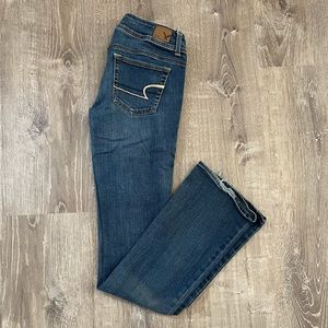 AMERICAN EAGLE- Kick Boot Super Stretch SIZE: 4 Long